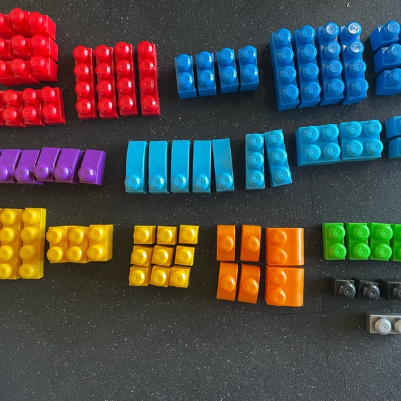 Mega Bloks First Builders Big Building set with 80+ big colorful building blocks - Picture 11 of 11